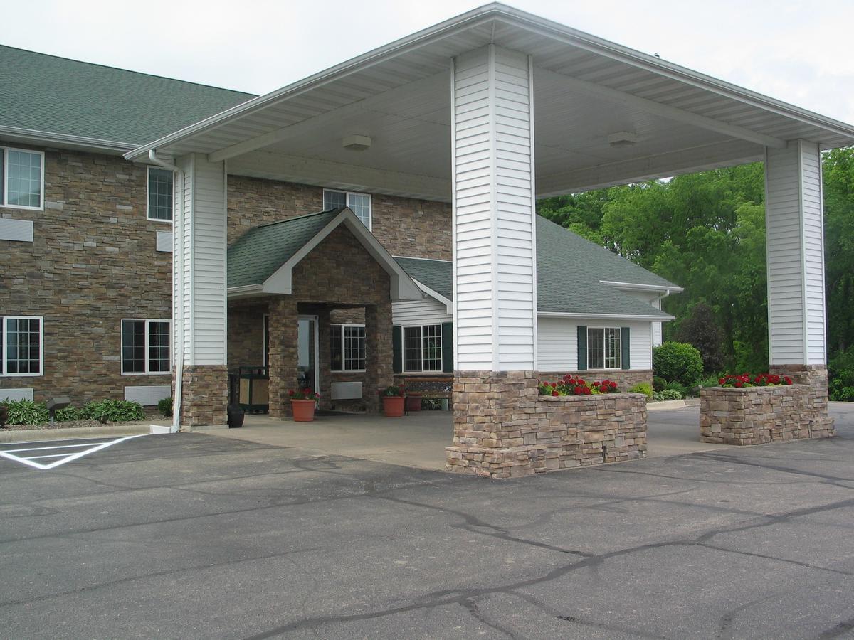 Savanna Inn & Suites Bagian luar foto