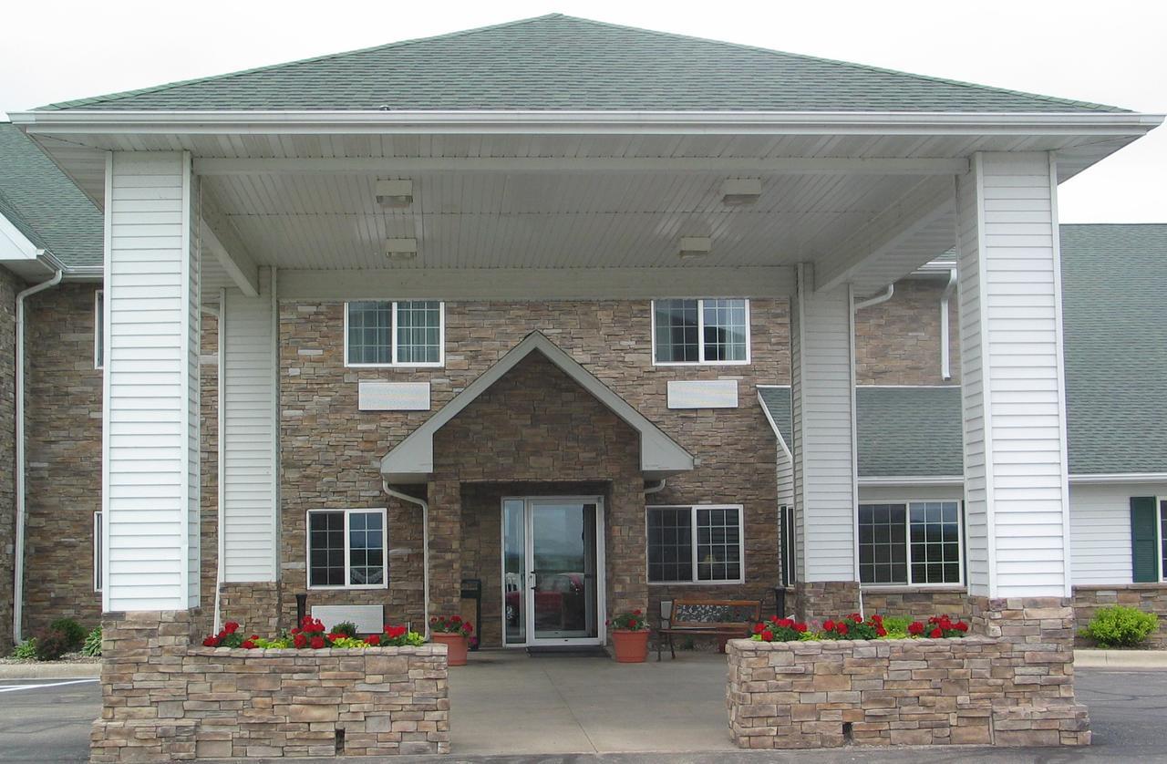 Savanna Inn & Suites Bagian luar foto