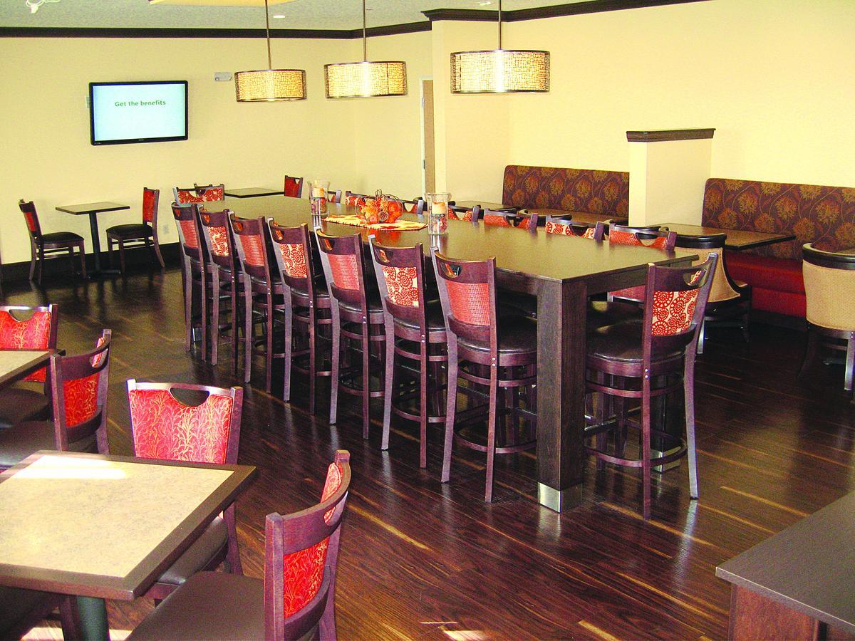Savanna Inn & Suites Bagian luar foto